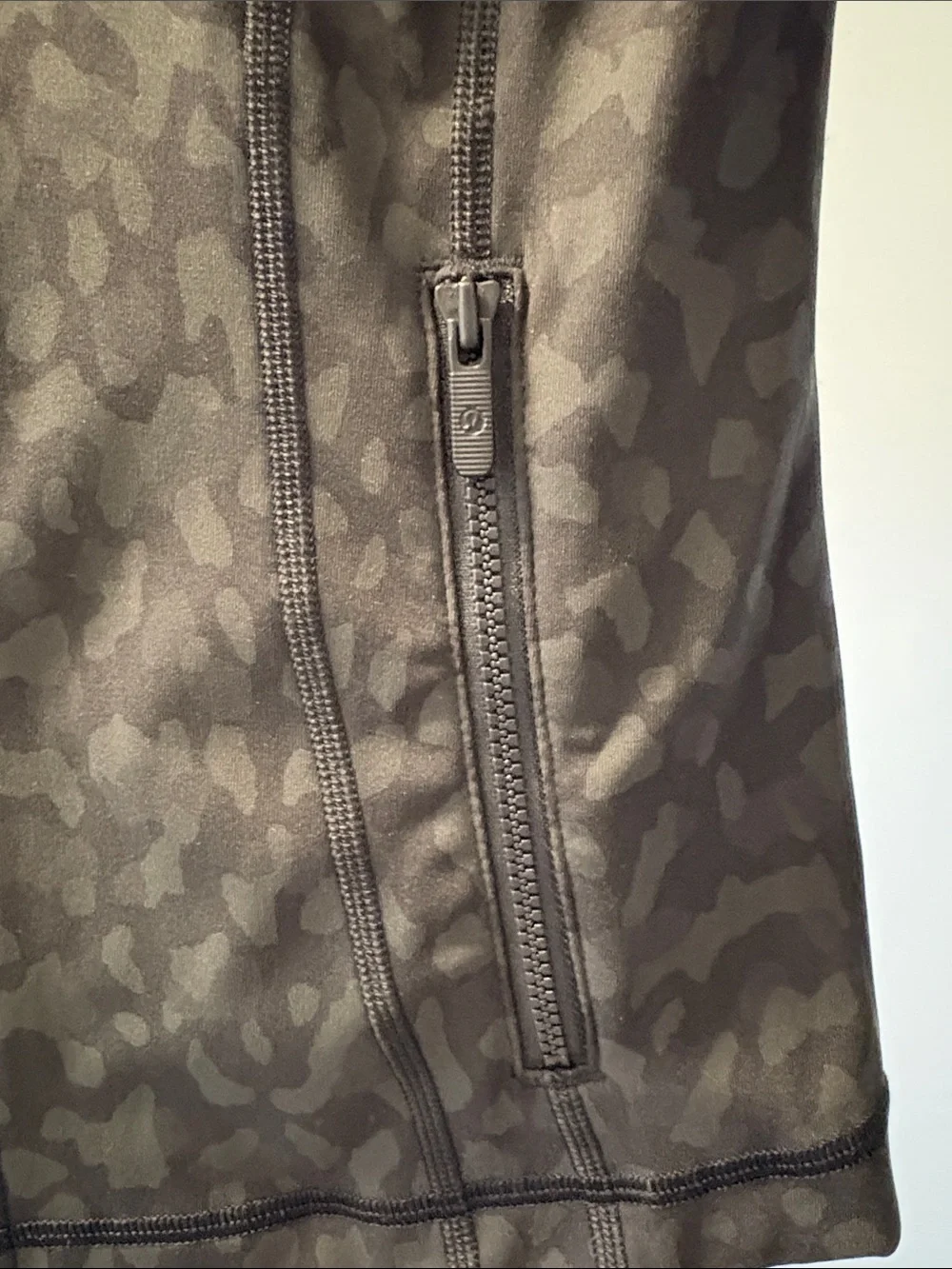 Lululemon Define Jacket Luxtreme ~ 6 ~ Formation Camo Evergreen Multi